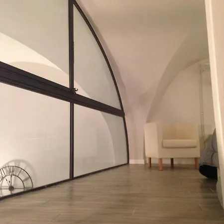 Cynthia's Garden - With Private Garden In Santa Croce Appartement *