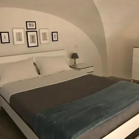 Appartement Cynthia's Garden - With Private Garden In Santa Croce *