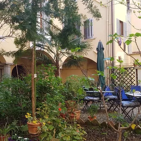 Appartement Cynthia's Garden - With Private Garden In Santa Croce Florence