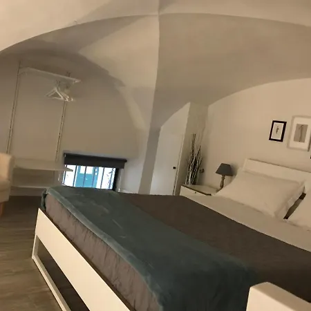 Cynthia's Garden - With Private Garden In Santa Croce Appartement *